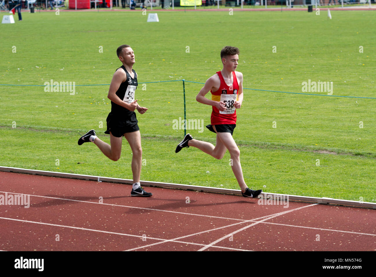 Runners race track hires stock photography and images Alamy